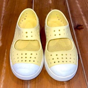 Yellow Mary Jane Natives